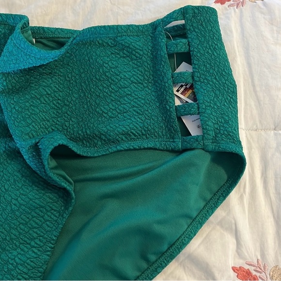 TIME & TRU Women’s Lattice Plus Side Bikini Swim Bottom Size 3X 
(24W-26W) Green - Picture 9 of 12